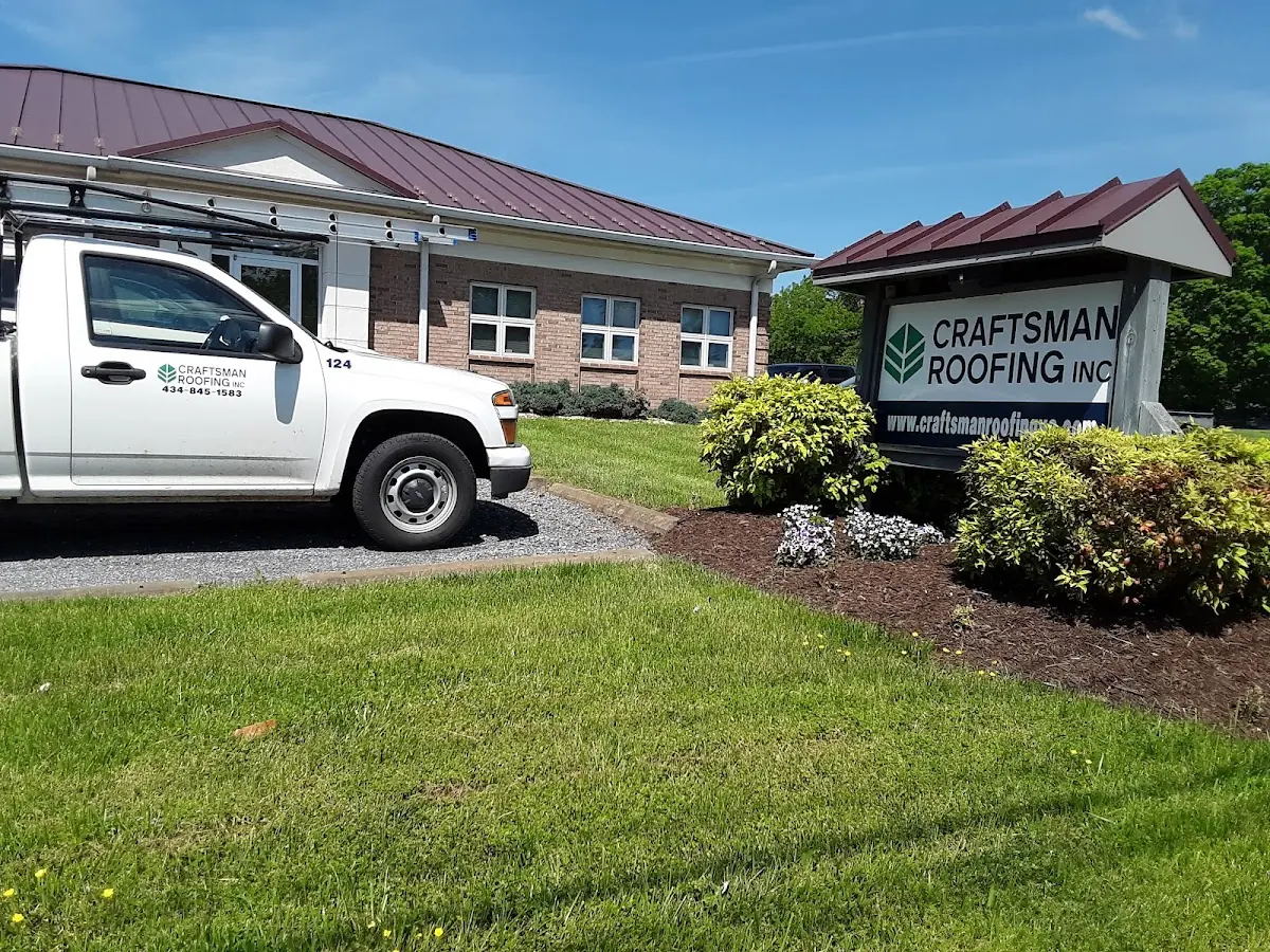 Quality Ice Dam Removal by experienced craftsmen in Willoughby Court
